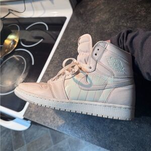 Men’s jordan 1 ice guava